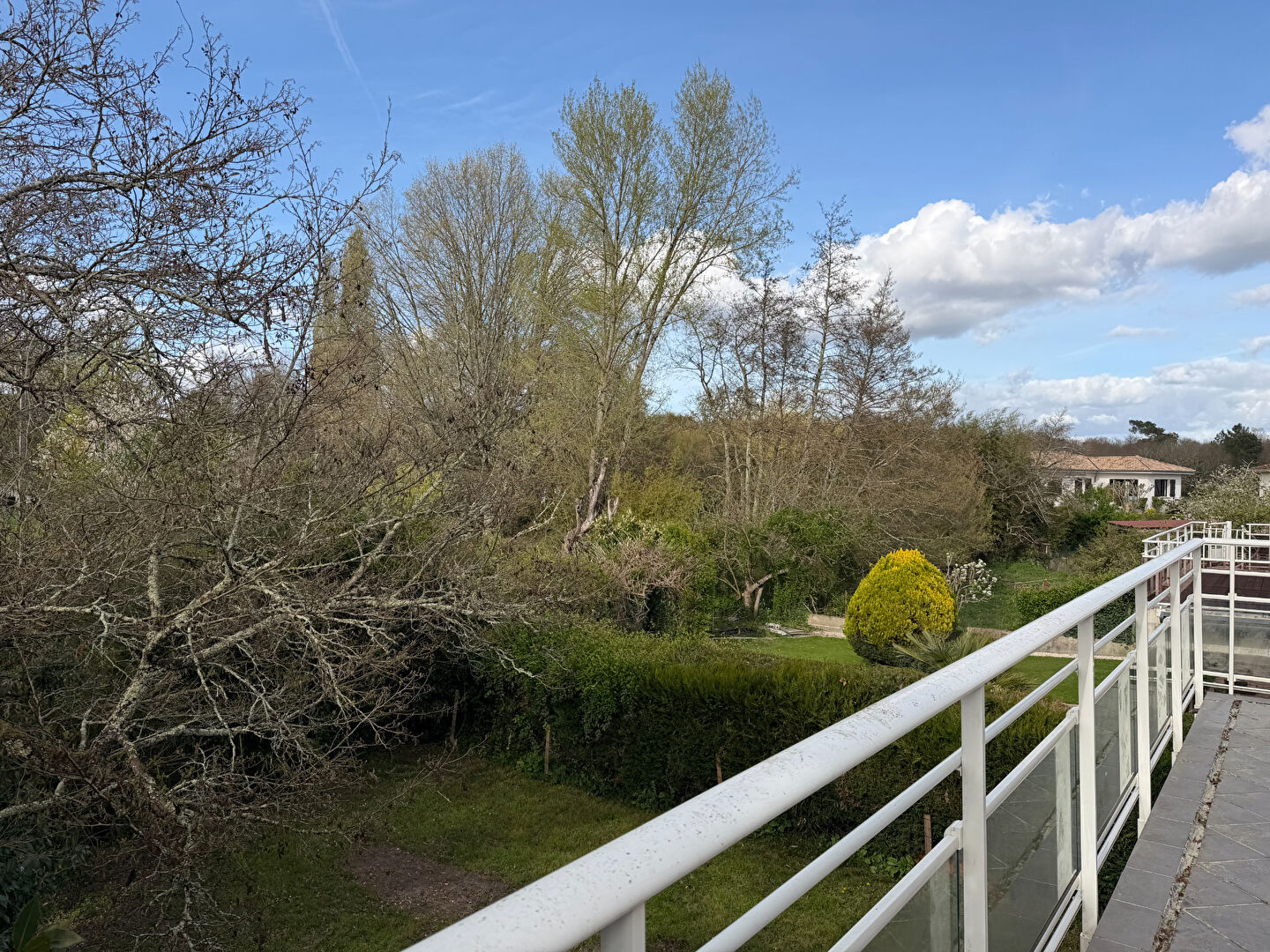 MAISON INDIVIDUELLE ST MEDARD EN JALLES – 8 pièce(s) – 145