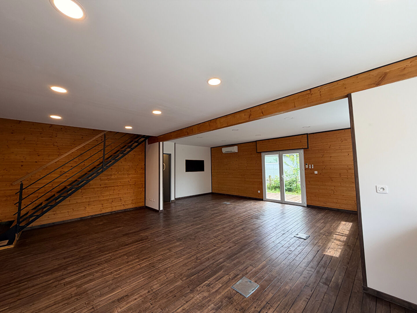 Le Haillan – Local / Bureau 220 m²