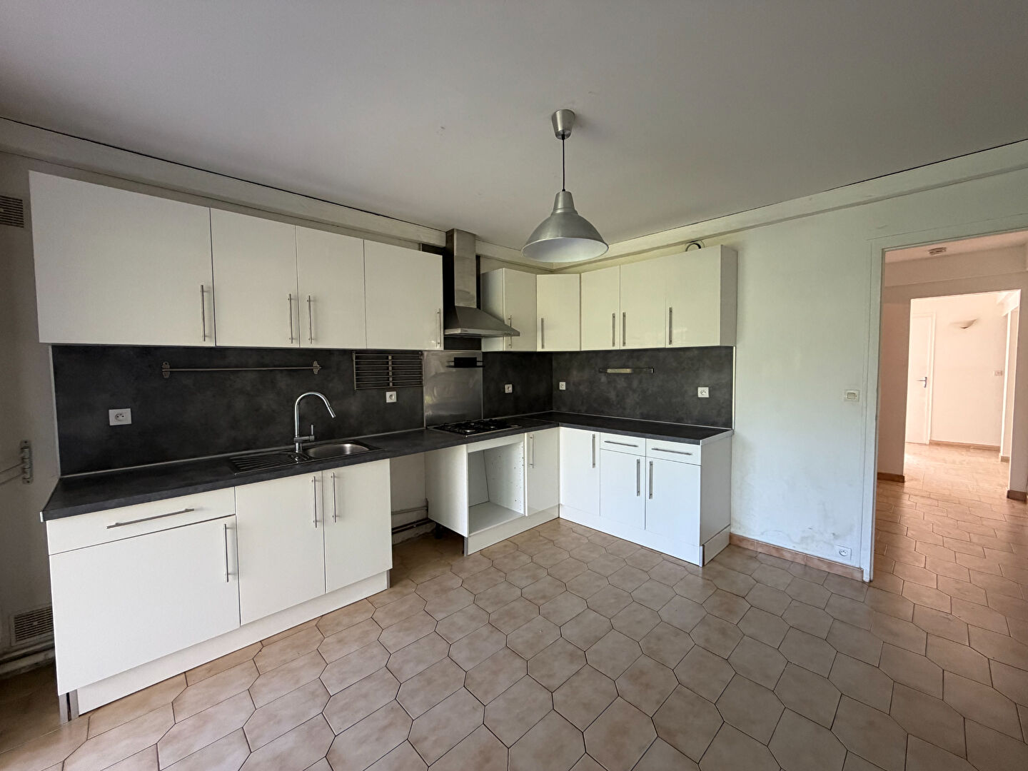 MAISON INDIVIDUELLE ST MEDARD EN JALLES – 8 pièce(s) – 145