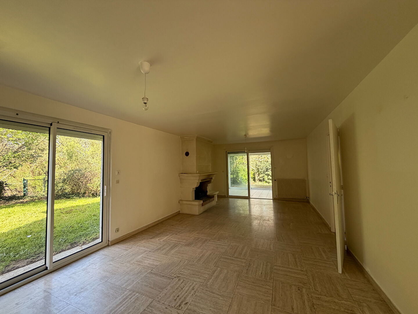 MAISON INDIVIDUELLE ST MEDARD EN JALLES – 8 pièce(s) – 145