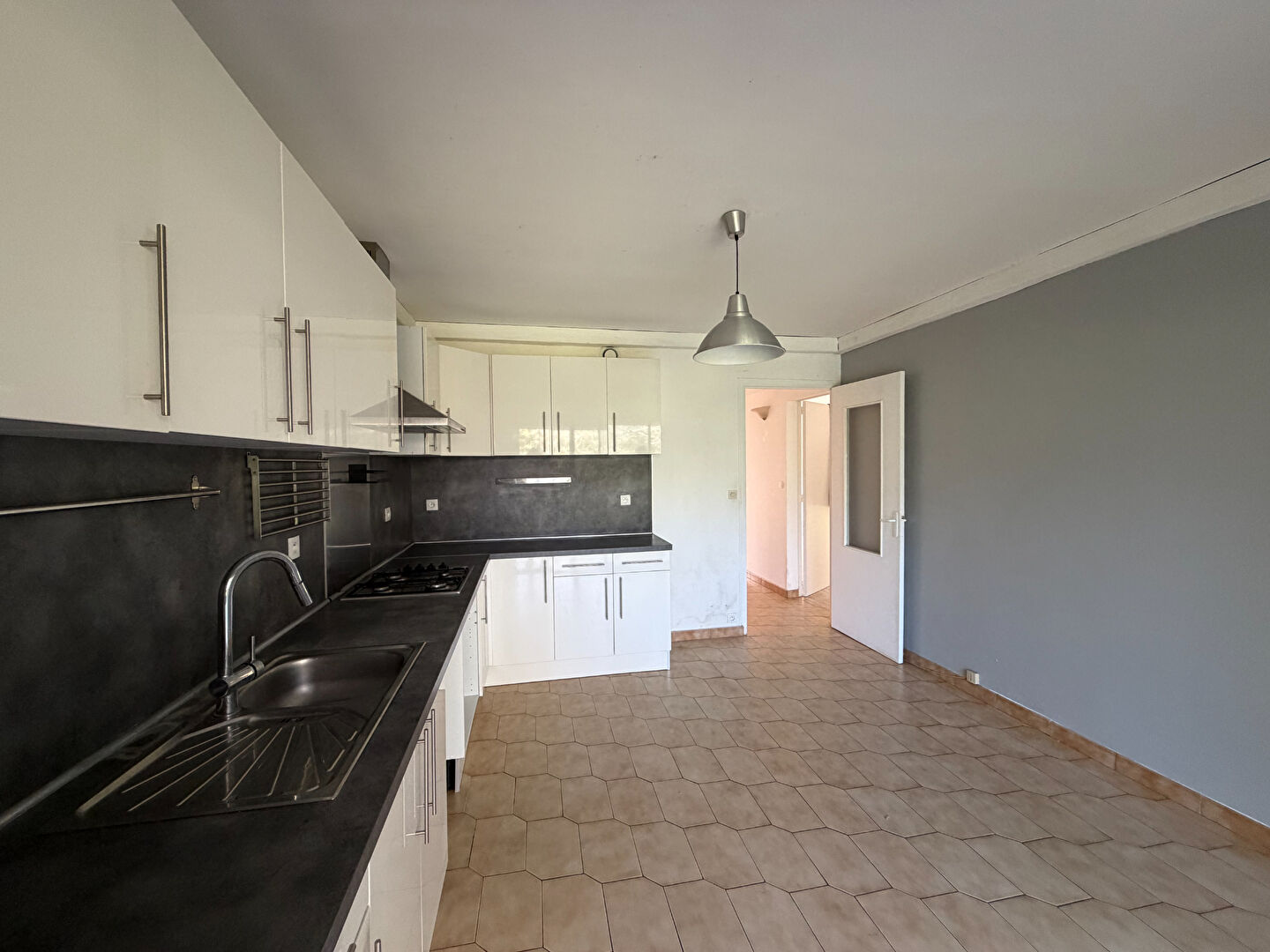 MAISON ST MEDARD EN JALLES – 8 pièce(s) – 145m2